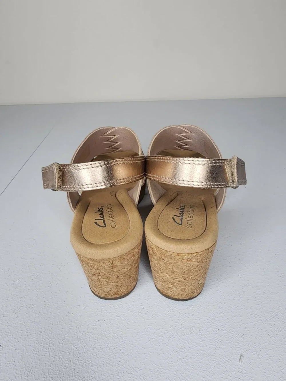 Clarks Collection Woven Leather Metallic Wedge Giselle Glow Rose Gold 8-1/2 WIDE